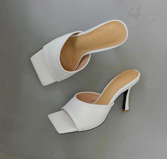 Damen-High-Heel-Pantoletten mit eckiger Spitze im schlichten Design