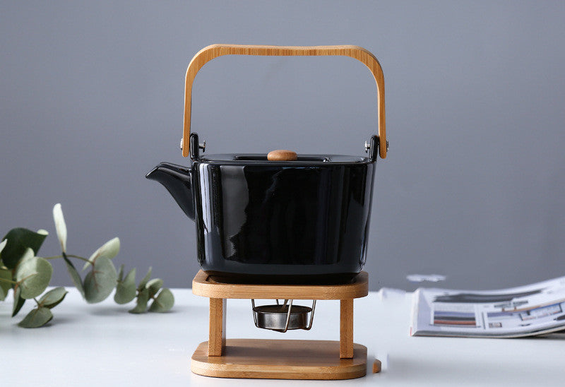 Keramik-Teeservice mit Teekanne und Tassen