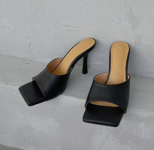 Damen-High-Heel-Pantoletten mit eckiger Spitze im schlichten Design