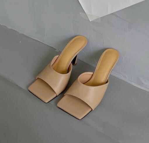 Damen-High-Heel-Pantoletten mit eckiger Spitze im schlichten Design