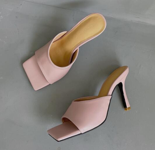 Damen-High-Heel-Pantoletten mit eckiger Spitze im schlichten Design